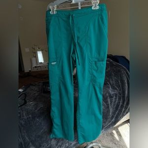 Cherokee revolution workwear women’s scrub pants, green, size small
